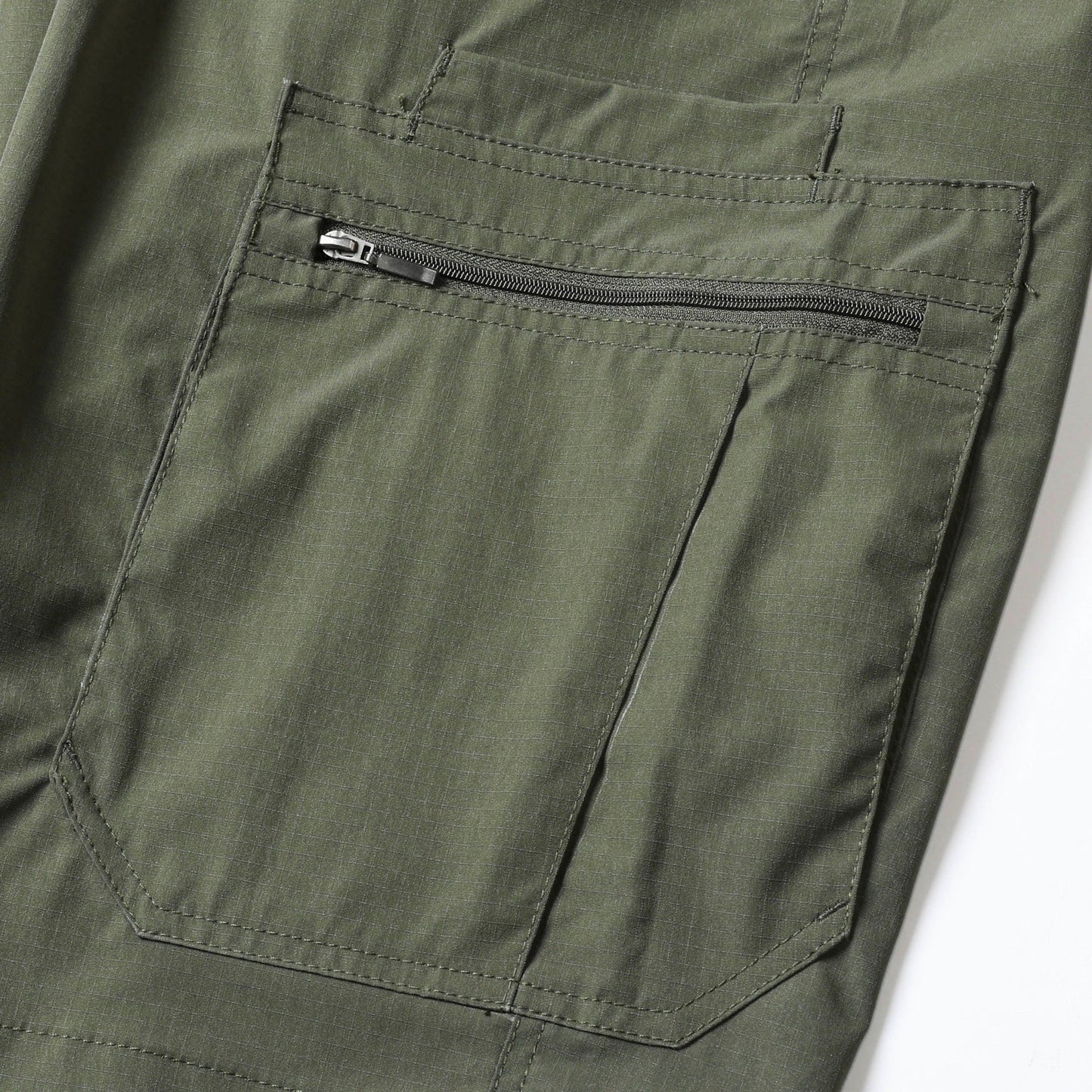 Men's Multi-Pocket Cargo Shorts Built Durable, Designed, styling detail